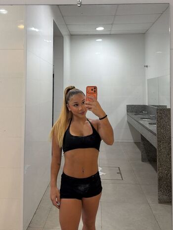 Flávia Saraiva