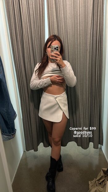 Full leaked Saffron sharpe private onlyfans photo